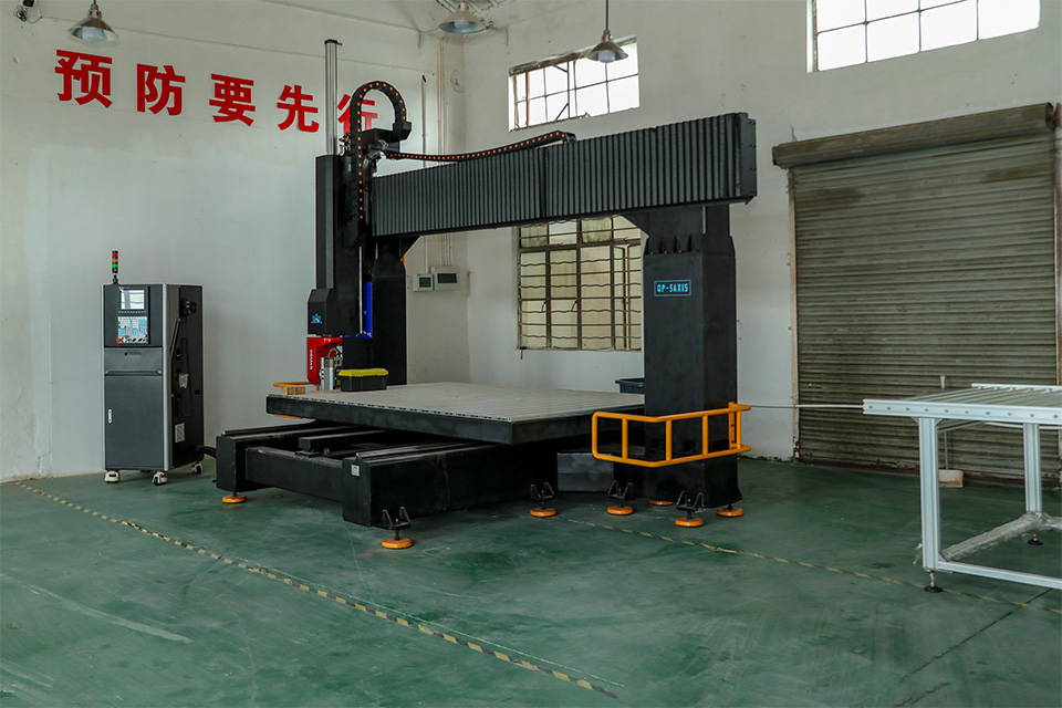5-Axis Machining Center
